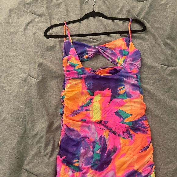 White Fox Boutique, Medium, patterned dress - Picture 2 of 2